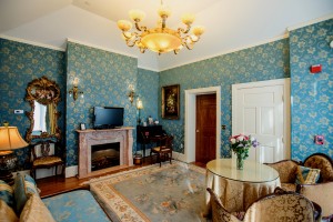 Cassatt Suite sitting room
