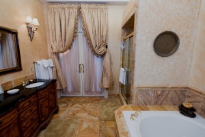 Cassatt Suite bath