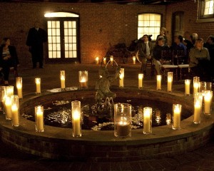 Courtyard candlelight ceremony, Sachs Photography