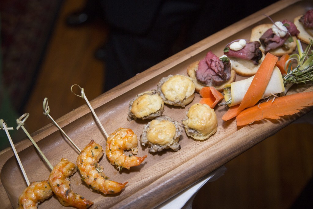 Butlered hors d'oeuvres at Indian wedding reception