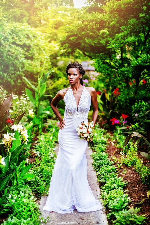 Photos by Cesar Chavez Photography | Stylized bridal photo shoot at Gramercy Mansion