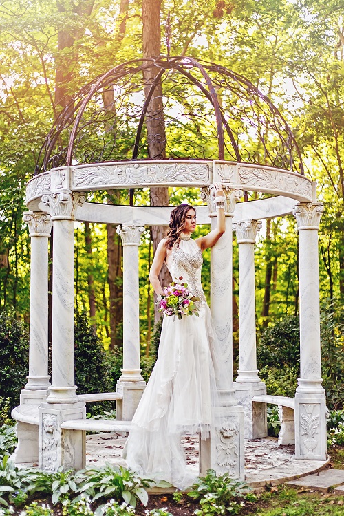 Photos by Cesar Chavez Photography | Stylized bridal photo shoot at Gramercy Mansion