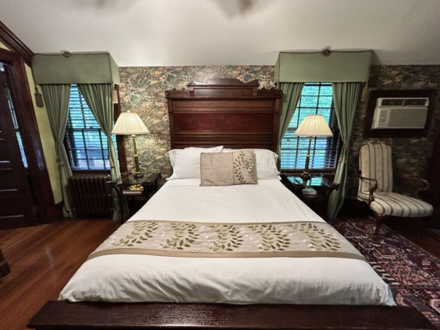 bedroom, country room